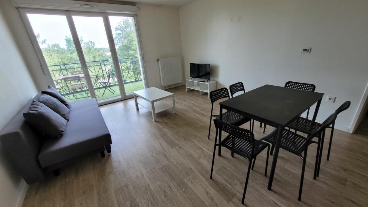 Flat For 6 Persons 10 Minutes From Cdg Airport Apartment Le Blanc-Mesnil Exterior foto